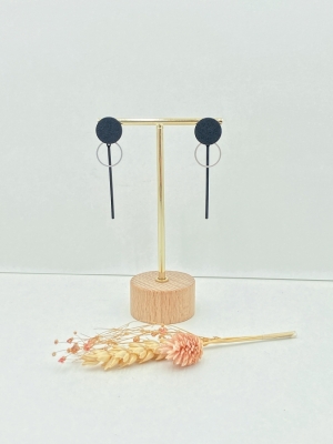 Clous d'oreille grainée avec barrette fine et cercle ouvert