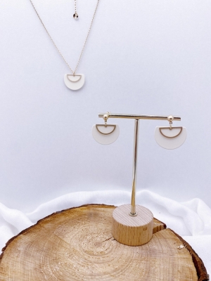 Ensemble afgetopte cirkel en open bedel halve maan